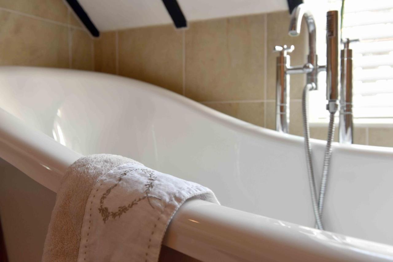 Luxury Eton House, 5 Minute Walk To Windsor Castle Vila Exterior foto