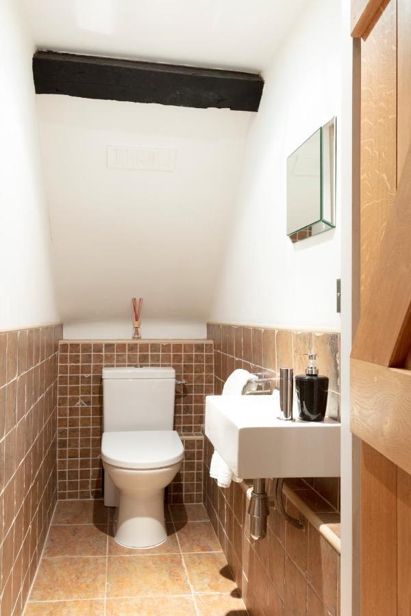 Luxury Eton House, 5 Minute Walk To Windsor Castle Vila Exterior foto